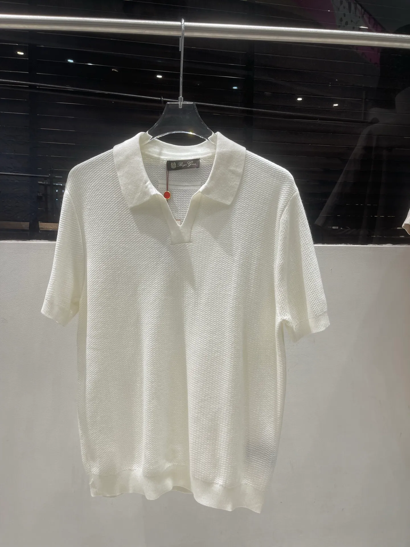 Mulberry silk sheep wool knitted. Breathable sweat-wicking upper body.